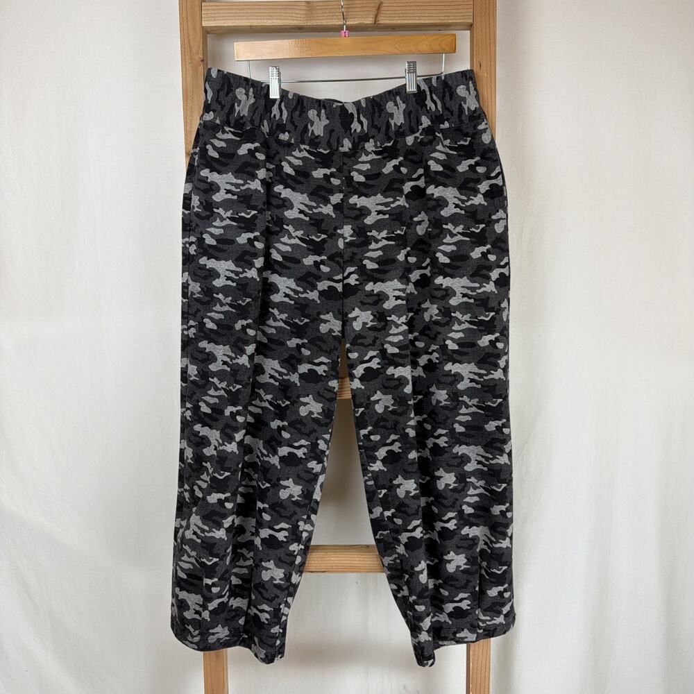 NWT Kleen Black/Gray Camo Barral Cropped Pant SIZE 1X #0813
